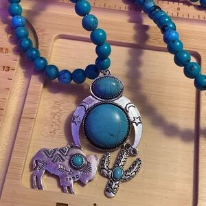 Western style necklace